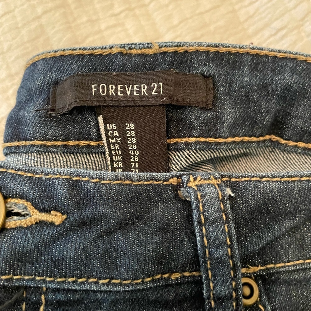 Forever 21 size 8 jeans